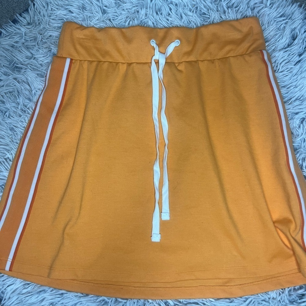 Wild fable sporty skirt!